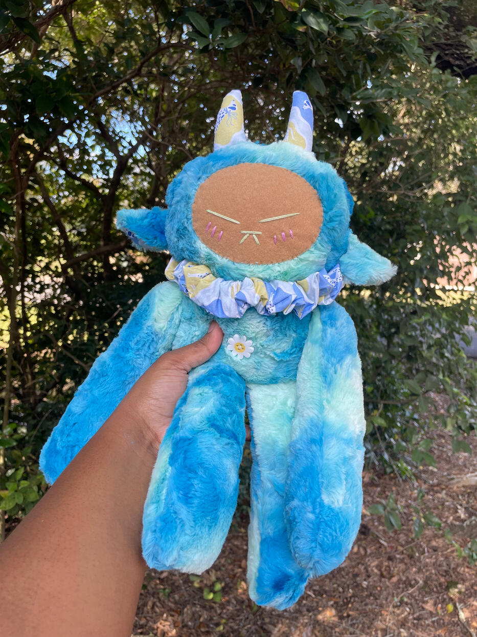 Aqua the Dangle Yeti